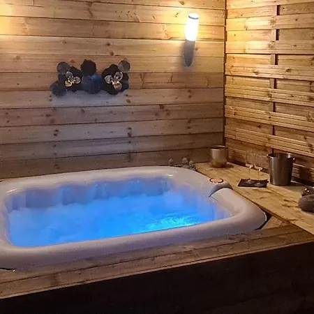 Chalet Au Calme Avec Jacuzzi Chalet *